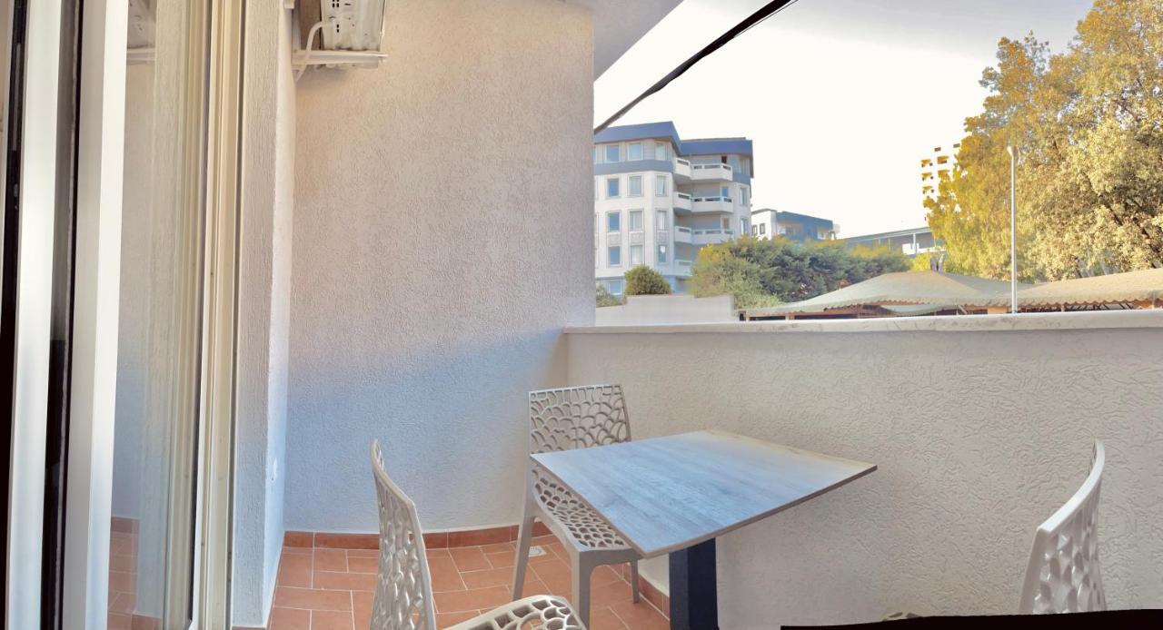Flors Apartments Durrës Extérieur photo