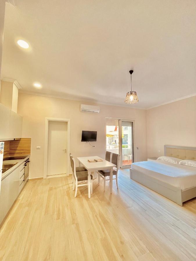Flors Apartments Durrës Extérieur photo