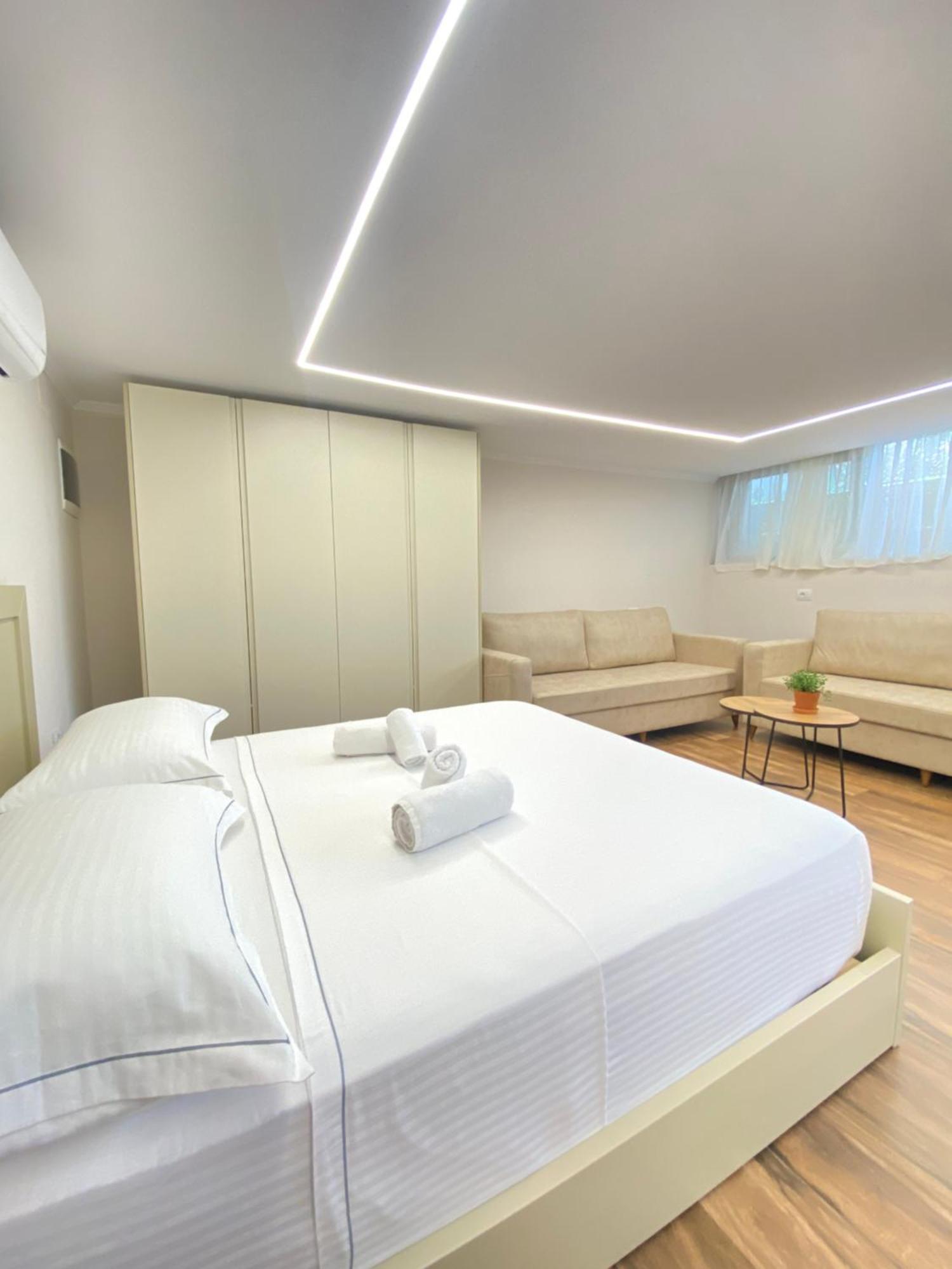 Flors Apartments Durrës Extérieur photo