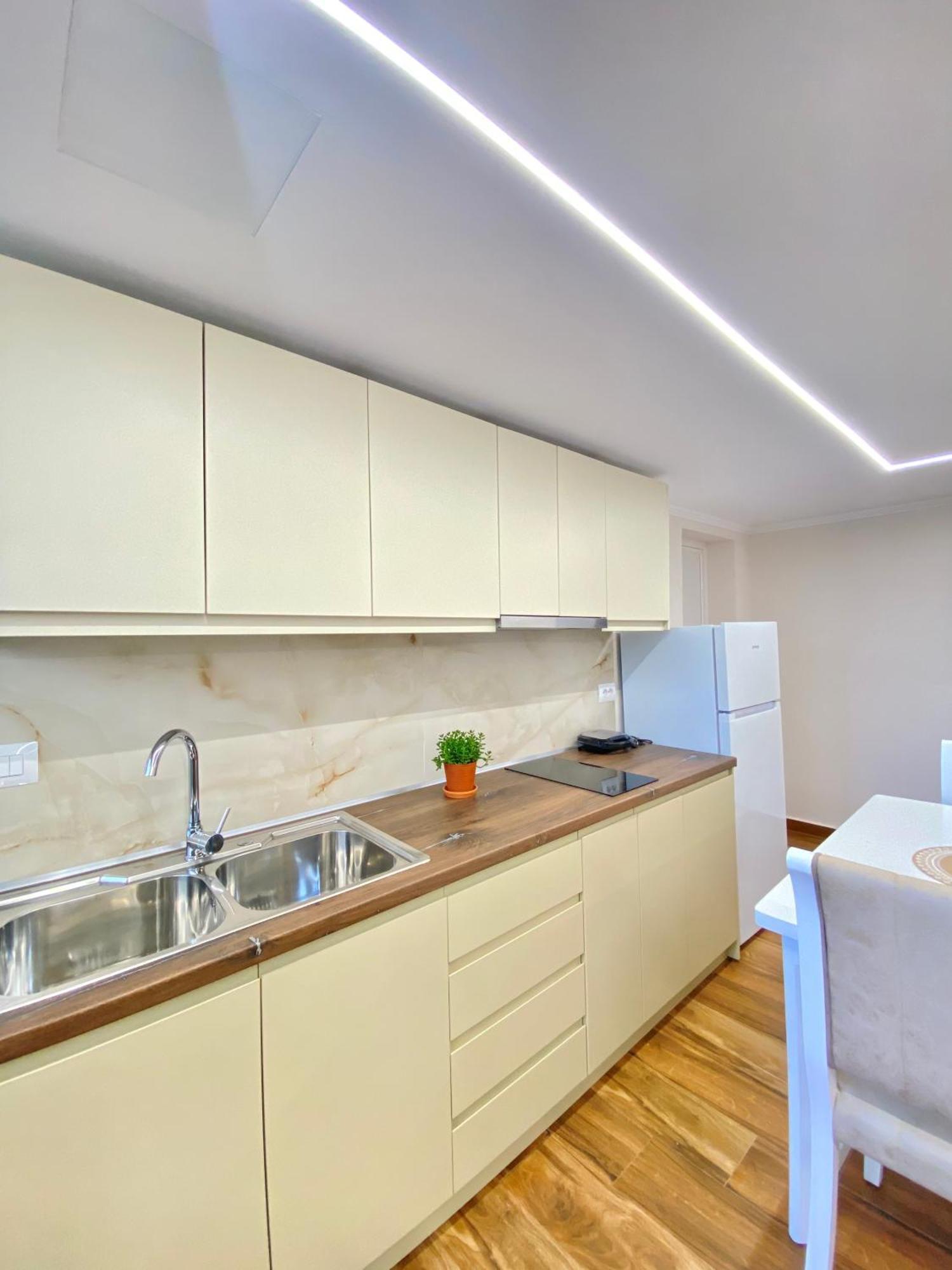 Flors Apartments Durrës Extérieur photo